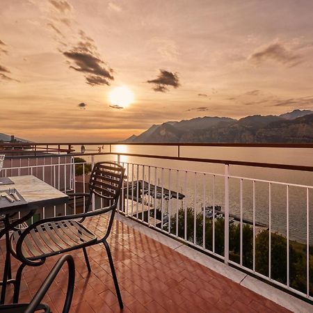 Lake View Luca Apartment Malcesine Zewnętrze zdjęcie