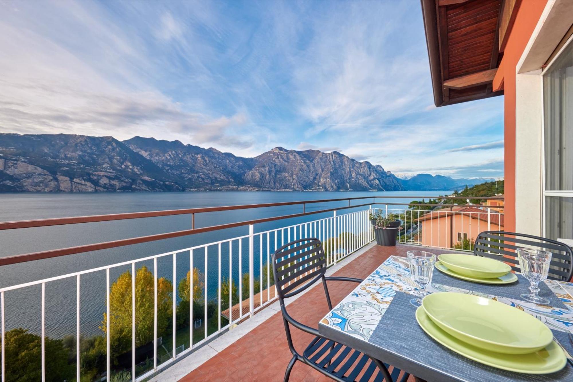 Lake View Luca Apartment Malcesine Zewnętrze zdjęcie